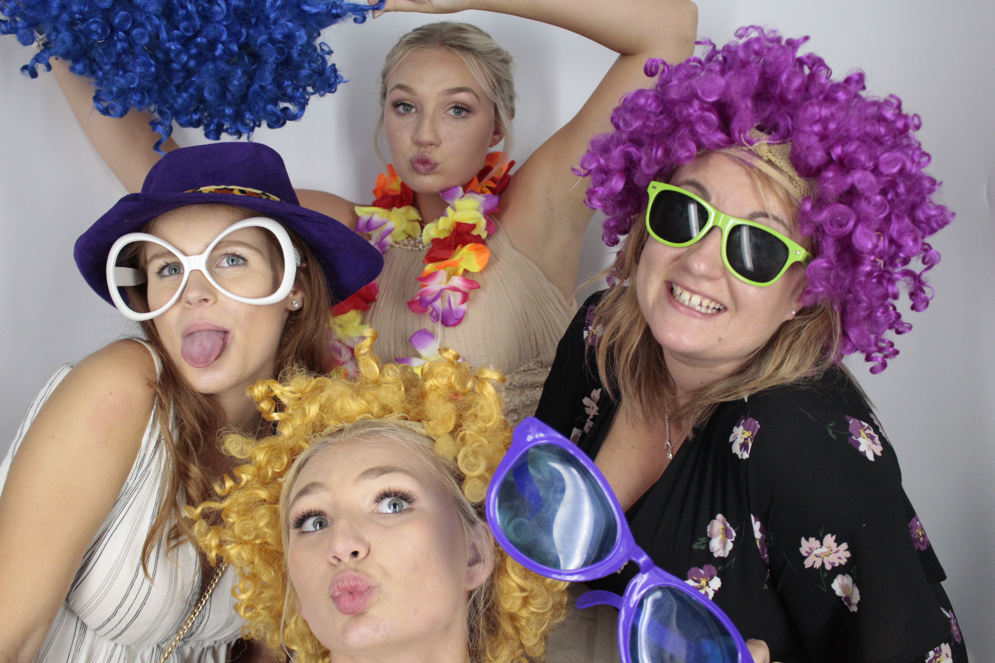 Chloe & Sam's Wedding | View more photos from the event at gallery.myphotoboothexperience.co.uk/u/MyPhotoBoothExperienceLtd/Chloe-Sams-Wedding